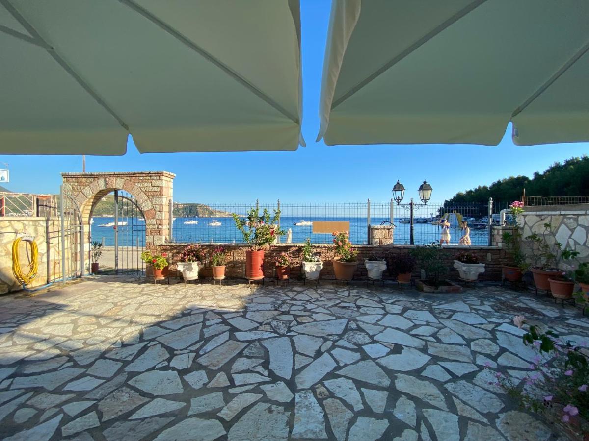 Angelview Apartments Himare Buitenkant foto