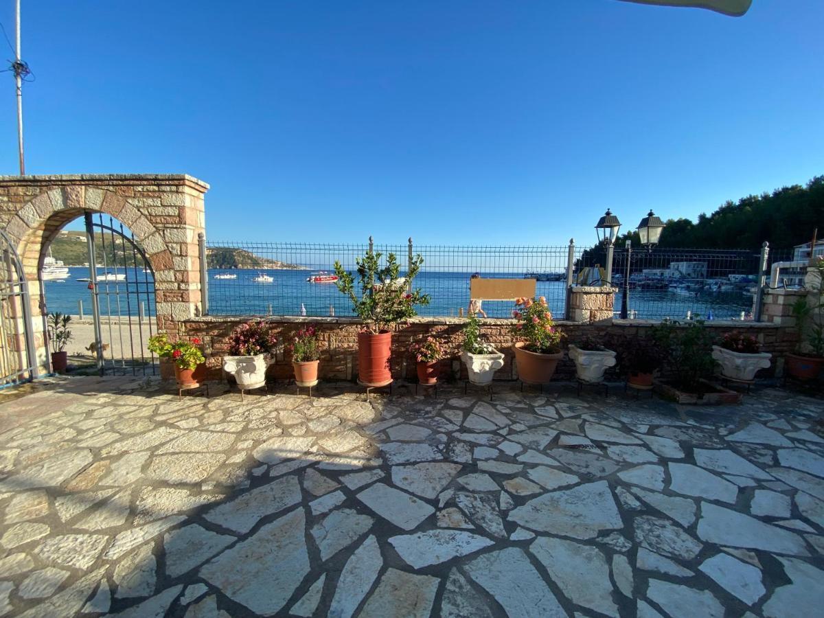 Angelview Apartments Himare Buitenkant foto