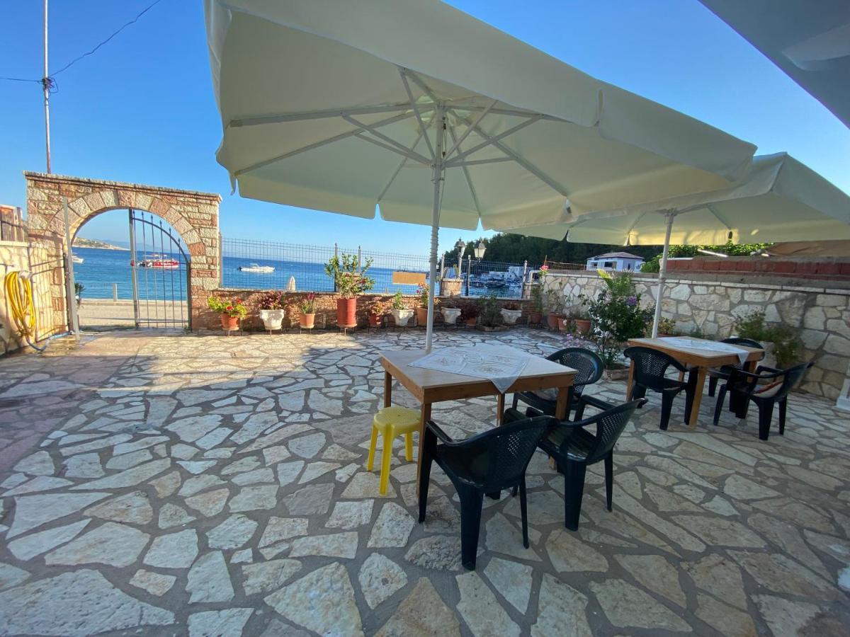 Angelview Apartments Himare Buitenkant foto